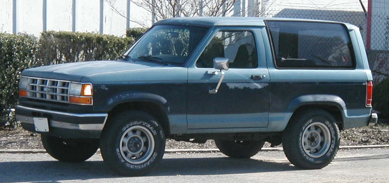 1989–1990 Ford Bronco — representative vehicle photograph