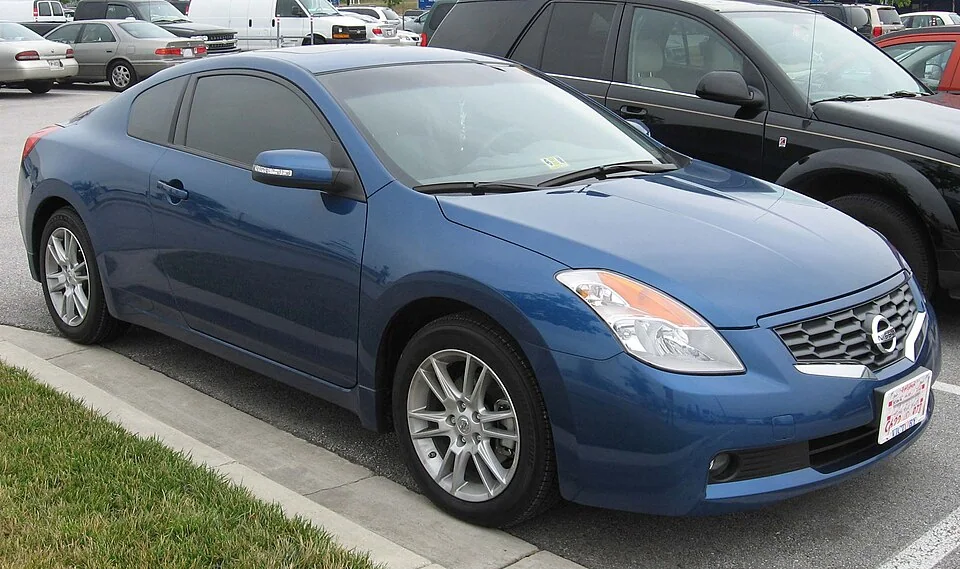 2013–2013 Nissan Altima Coupe — representative body generation