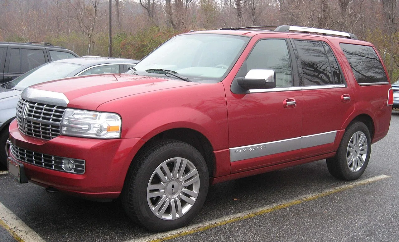2007–2008 Lincoln Navigator — representative vehicle photograph
