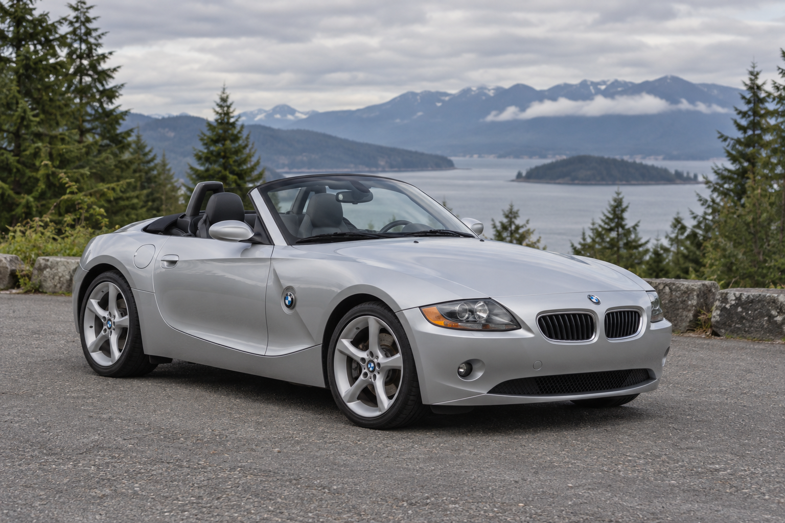 One 2003-2008 BMW Z4 representative of this body-style range