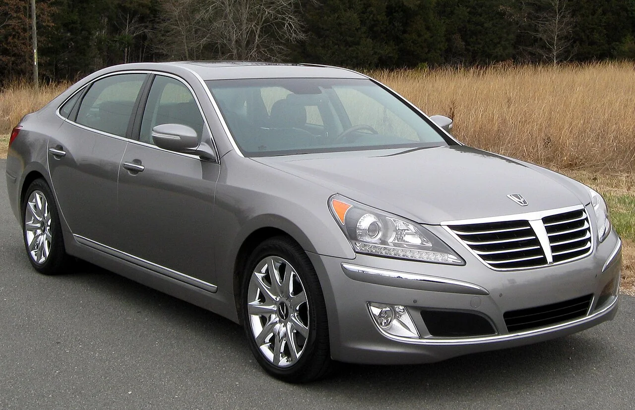 2011–2013 Hyundai Equus — representative vehicle generation; 2011 US Signature example