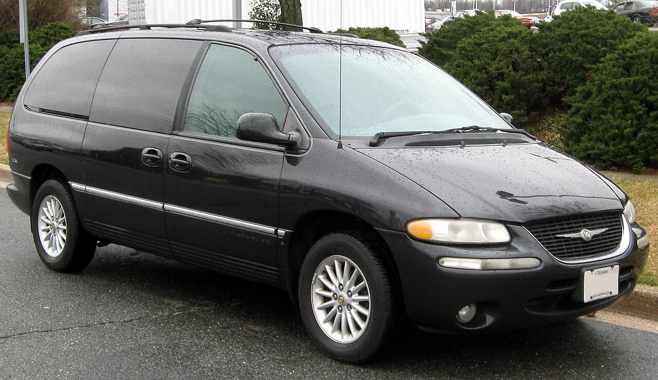 1998–2000 Chrysler Town & Country Van — representative vehicle photograph
