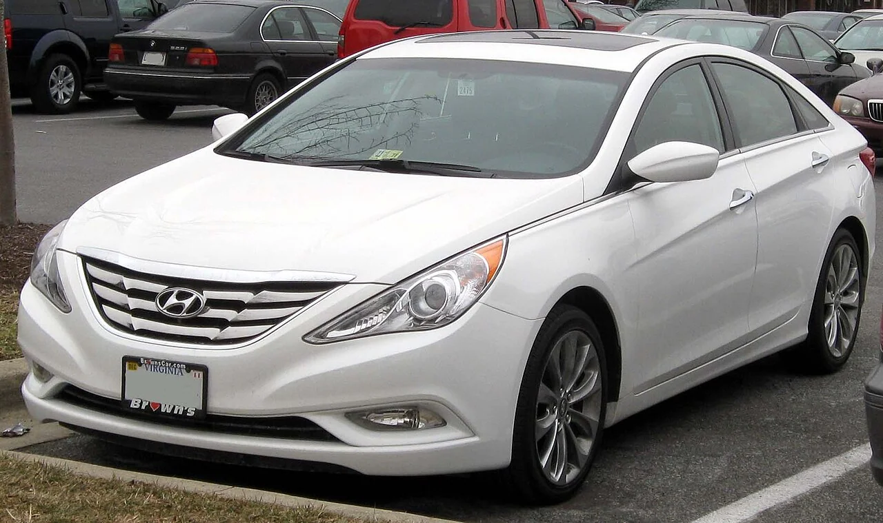 2011–2014 Hyundai Sonata — representative vehicle photo