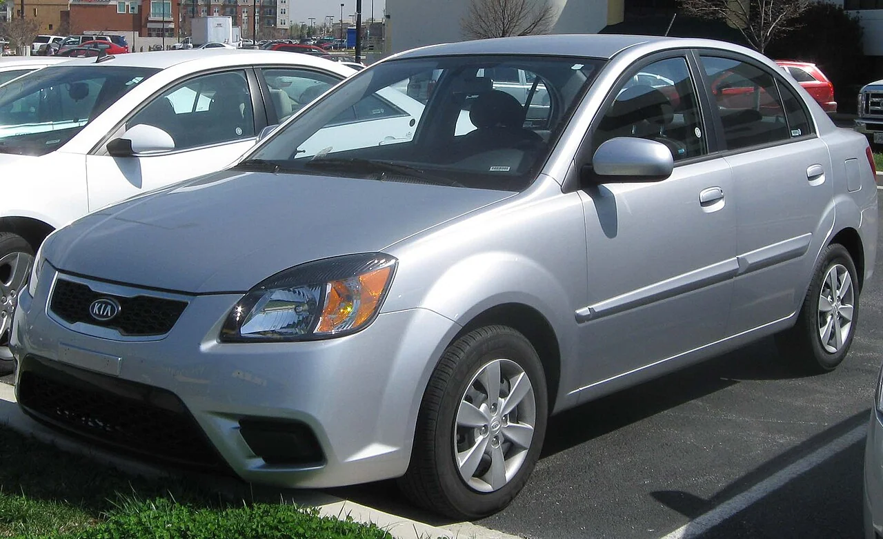 2010–2011 Kia Rio — representative vehicle photo