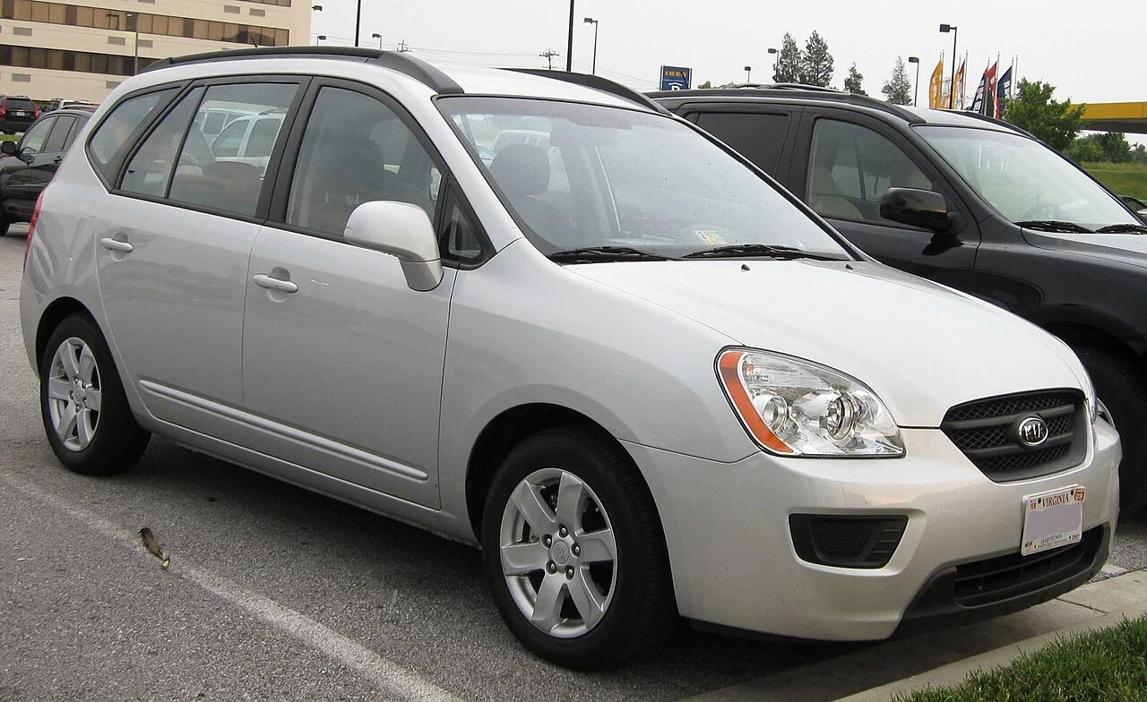 2007–2009 Kia Rondo — representative vehicle photo