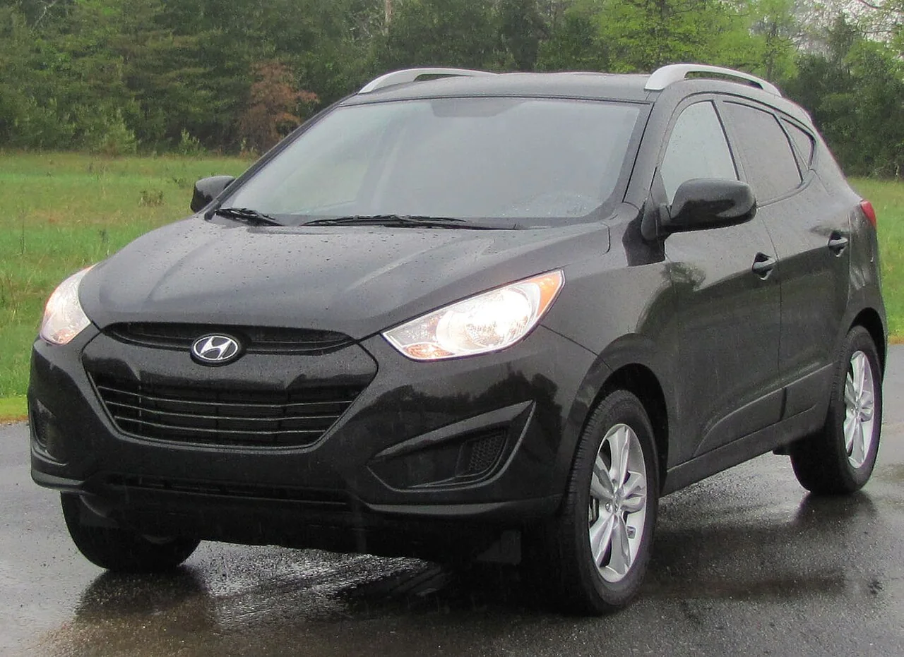 2010–2011 Hyundai Tucson — representative vehicle photo