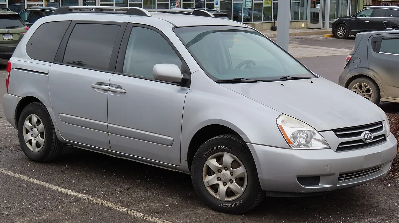 2007–2012 Kia Sedona — representative vehicle photo