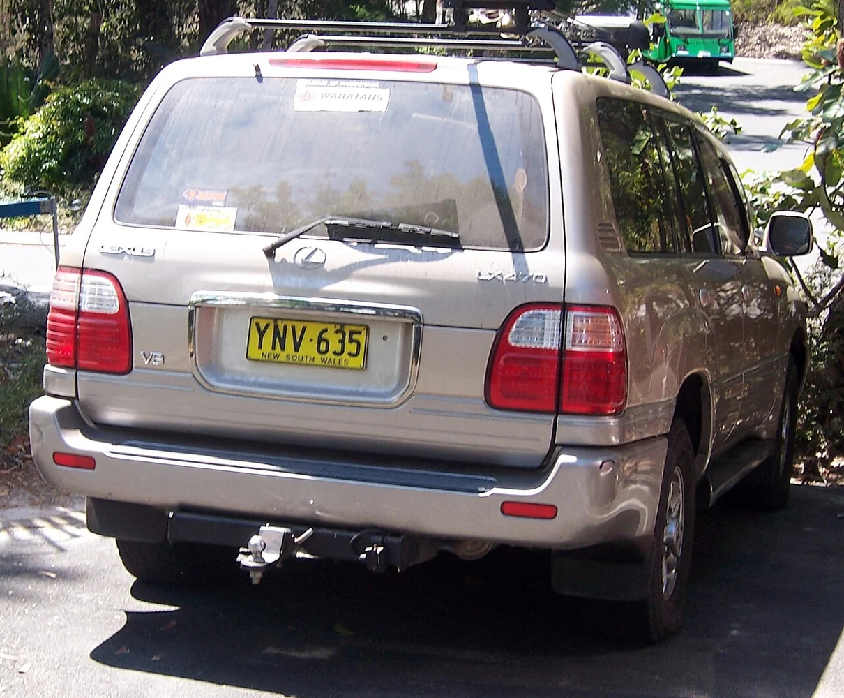 2001–2002 Lexus LX470 — representative vehicle photo