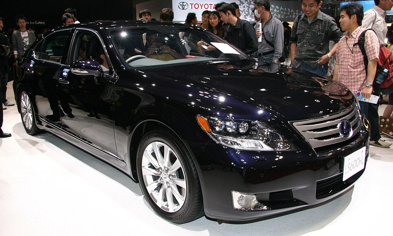 2008–2013 Lexus LS600hL — representative vehicle photo